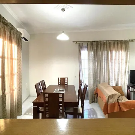 아파트 The Town House